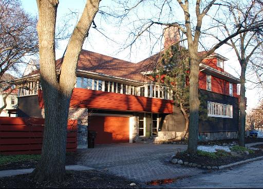 199 Lawrence Ave., Woodstock, IL 60098