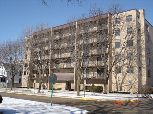 1380 Oakwood Ave. #403, Des Plaines, IL 60016