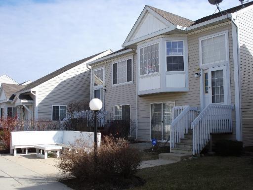 317 Hidden Creek Ln., North Aurora, IL 60542
