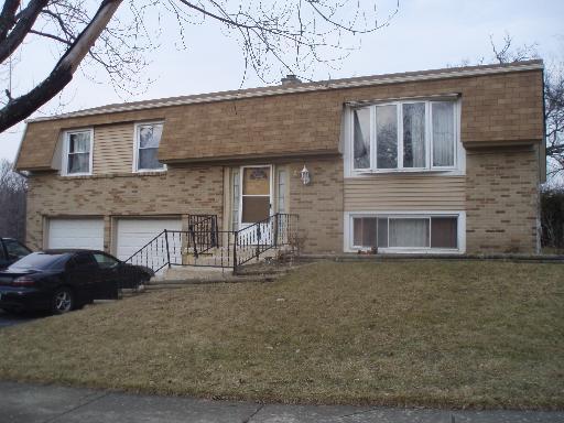 630 Derbyshire Ln., Bolingbrook, IL 60440