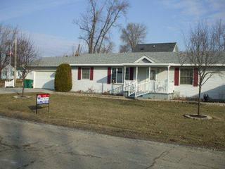 600 E 1st St., Coal City, IL 60416