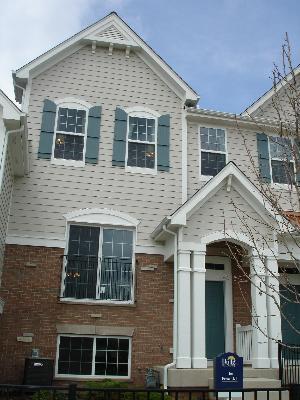 3004 Neubauer Cir. #11-3, Lindenhurst, IL 60046