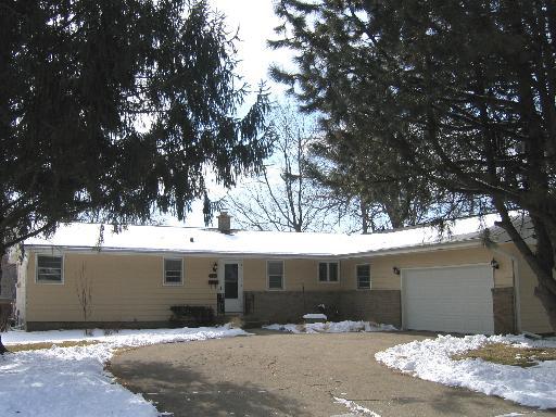 924 Sunnymeade Tr., Dekalb, IL 60115