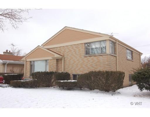 3830 W Sherwin Ave., Lincolnwood, IL 60712