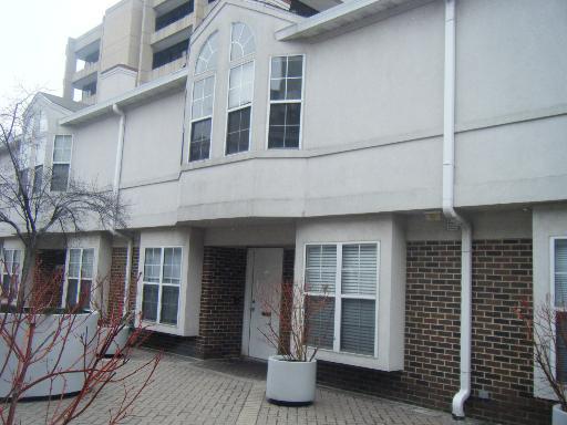 8023 Lincoln, Skokie, IL 60077