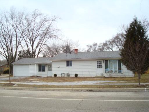 1332 Sacramento Dr., Carpentersville, IL 60110