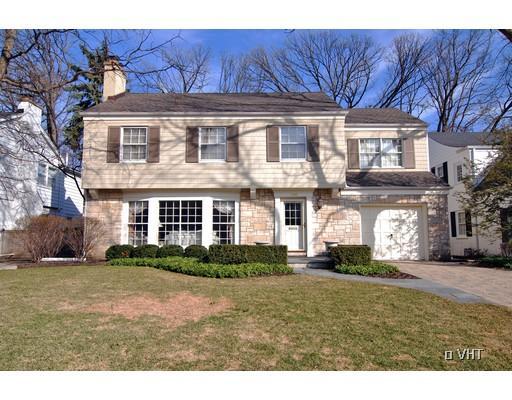 1046 Pawnee Rd., Wilmette, IL 60091