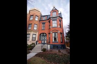 540 W Fullerton Pkwy., Chicago, IL 60614