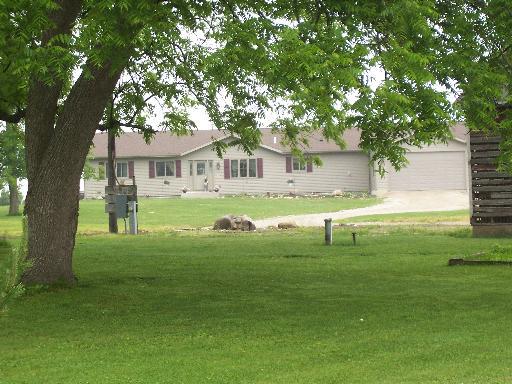 14508 Nichols Rd., Hebron, IL 60034
