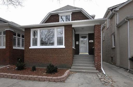 5831 W Berenice Ave., Chicago, IL 60634