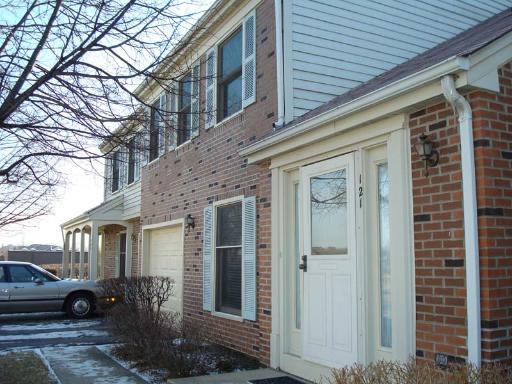 121 Bright Ridge Dr., Schaumburg, IL 60193