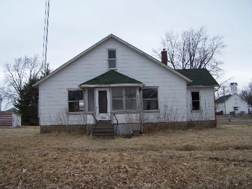 300 W Lincoln, Iroquois, IL 60945