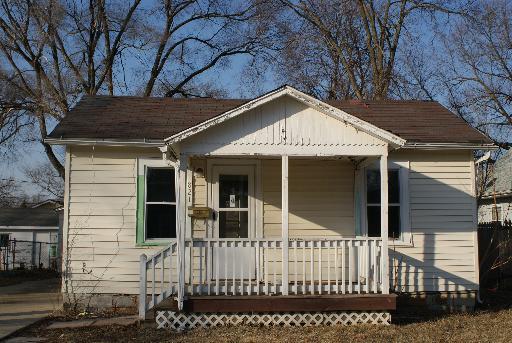 821 W Charles St., Aurora, IL 60506