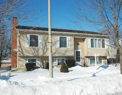 340 Greenview Dr., Park City, IL 60085