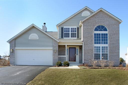 808 Benson Ct., North Aurora, IL 60542