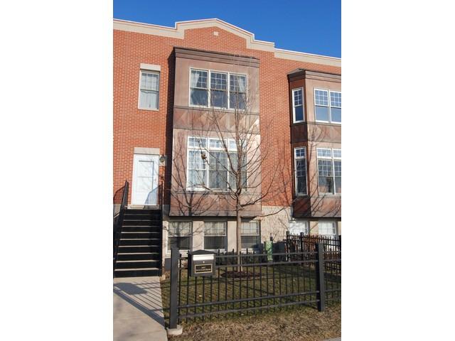 1407 S Campus Pkwy., Chicago, IL 60608