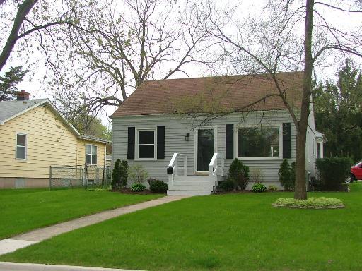 1203 Elm St., St. Charles, IL 60174