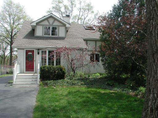 241 Newton Ave., Glen Ellyn, IL 60137