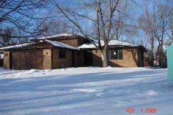 716 Cambridge Ave., Matteson, IL 60443