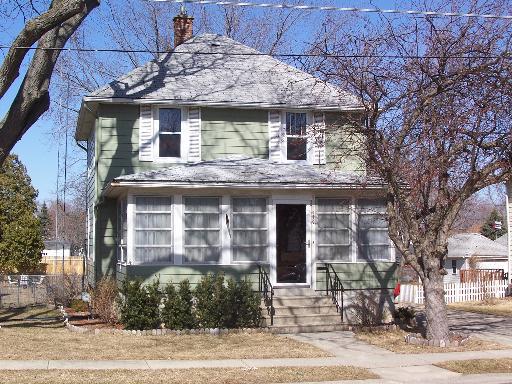 549 Center Ave., Sycamore, IL 60178