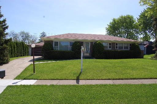 335 Wingate Dr., Schaumburg, IL 60193