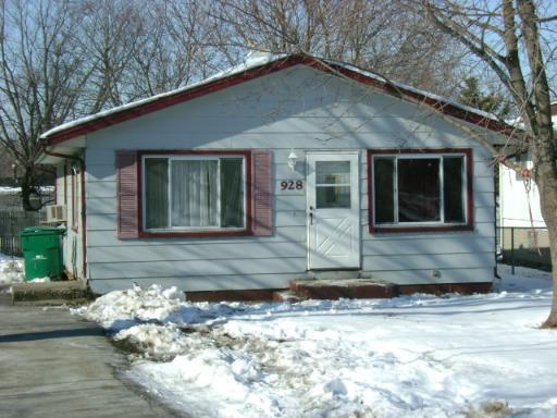 928 Southmoor St., Round Lake Beach, IL 60073