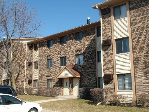 3 Parkside Ct. #15, Vernon Hills, IL 60061