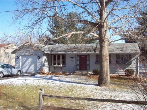7635 Pulver Dr., Rockford, IL 61103