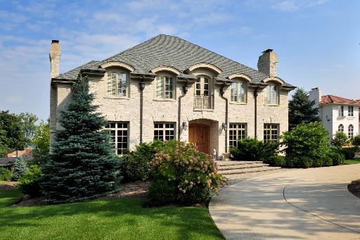 572 Hill Ave., Glen Ellyn, IL 60137