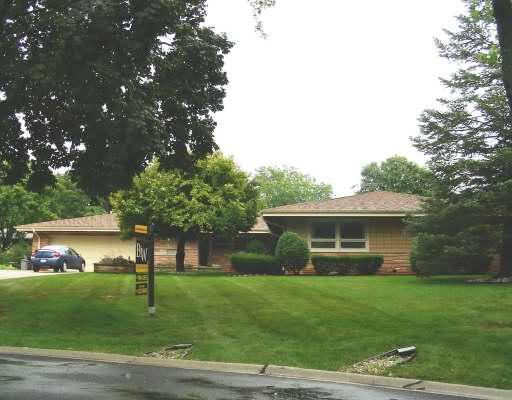 3841 School St., Downers Grove, IL 60515