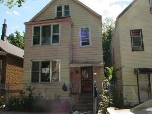 2055 W James St., Chicago, IL 60609