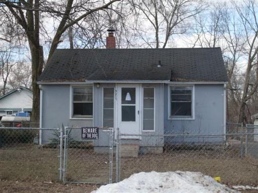 3217 7th St., Rockford, IL 61109