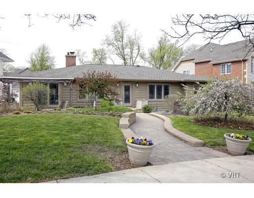 56 Short St., Clarendon Hills, IL 60514