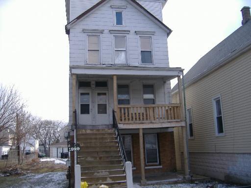 1929 N Central Park Ave., Chicago, IL 60647