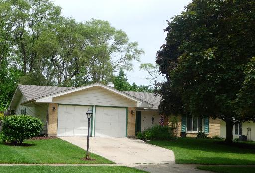 21W552 Buckingham Rd., Glen Ellyn, IL 60137