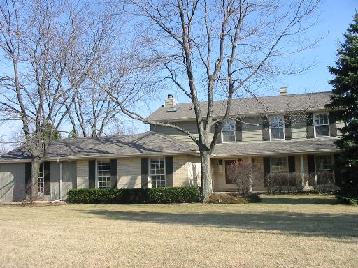 3602 Wisteria Dr., Crystal Lake, IL 60012