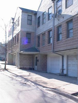 7204 N Rogers Ave., Chicago, IL 60645