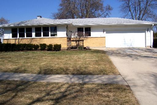 1521 N Ridge Ave., Arlington Heights, IL 60004