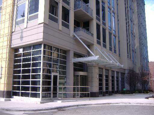 700 N Larrabee St. #1406, Chicago, IL 60610