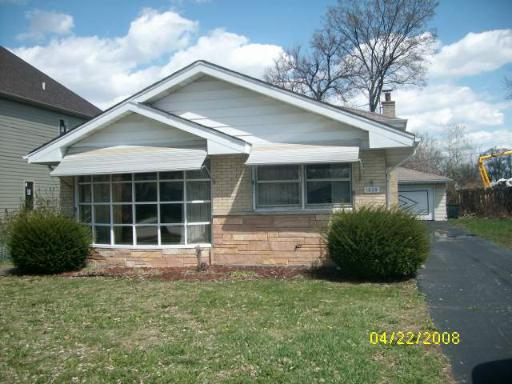 1035 6th Ave., La Grange, IL 60525