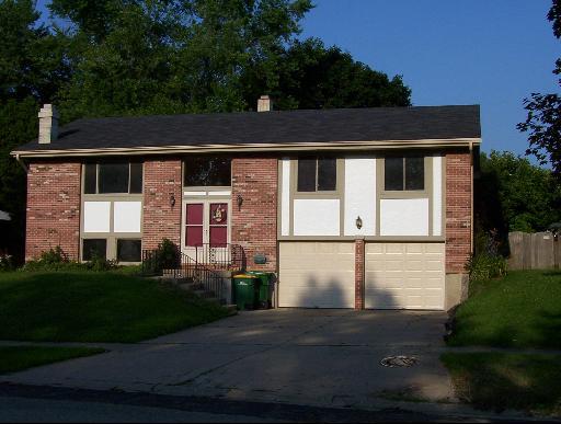 887 Hillandale Dr., Antioch, IL 60002