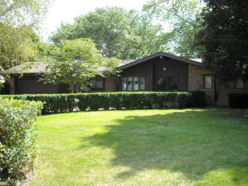 806 Oakmont Pl., Rockford, IL 61107