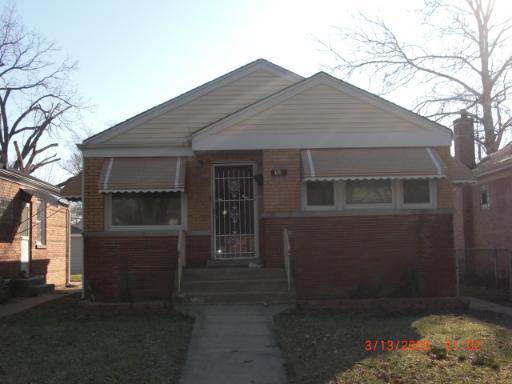 121 Marshall Ave., Bellwood, IL 60104