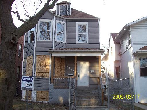 7954 S Manistee Ave., Chicago, IL 60617