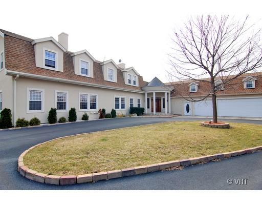 16001 W Woodbine Cir., Vernon Hills, IL 60061