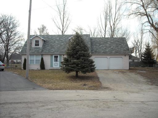 245 S Countryside Ct., Braidwood, IL 60408