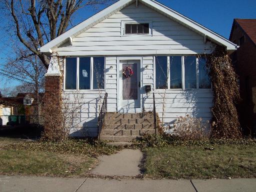 136 Waltham St., Calumet City, IL 60409
