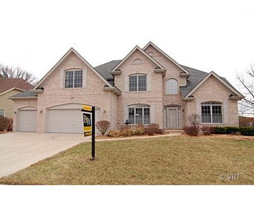 2600 Ginger Woods Dr., Aurora, IL 60502