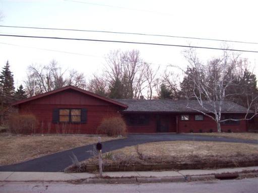 2707 Starkweather Rd., Rockford, IL 61107