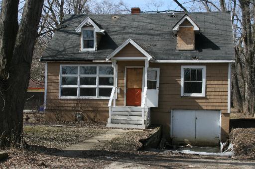826 Eastern Ave., Glen Ellyn, IL 60137